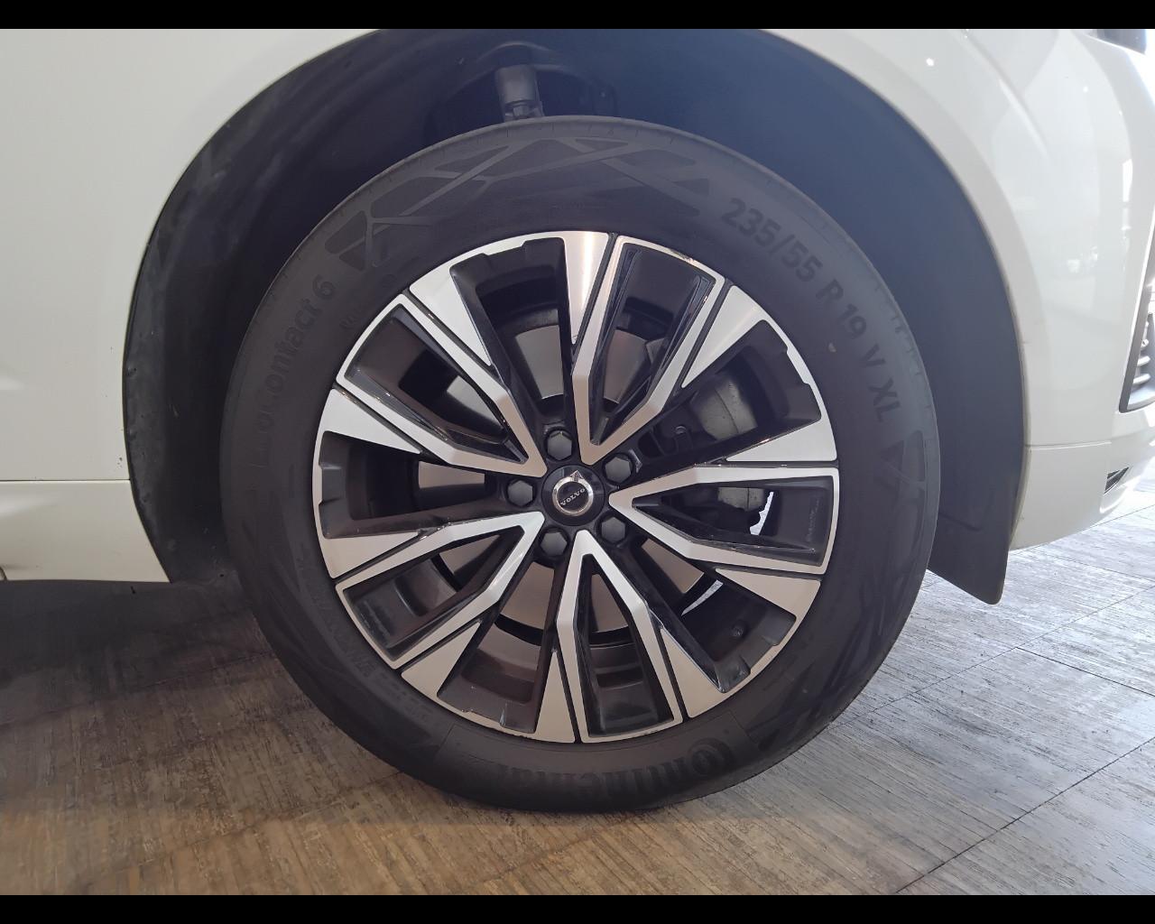 VOLVO XC60 II 2022 - XC60 2.0 b4 Core awd auto