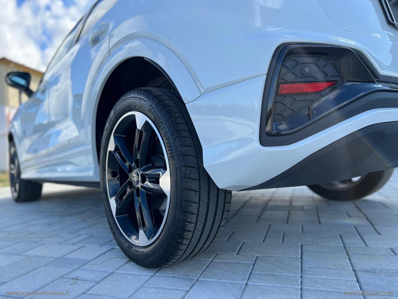 AUDI Q2 30 TDI S line Edition