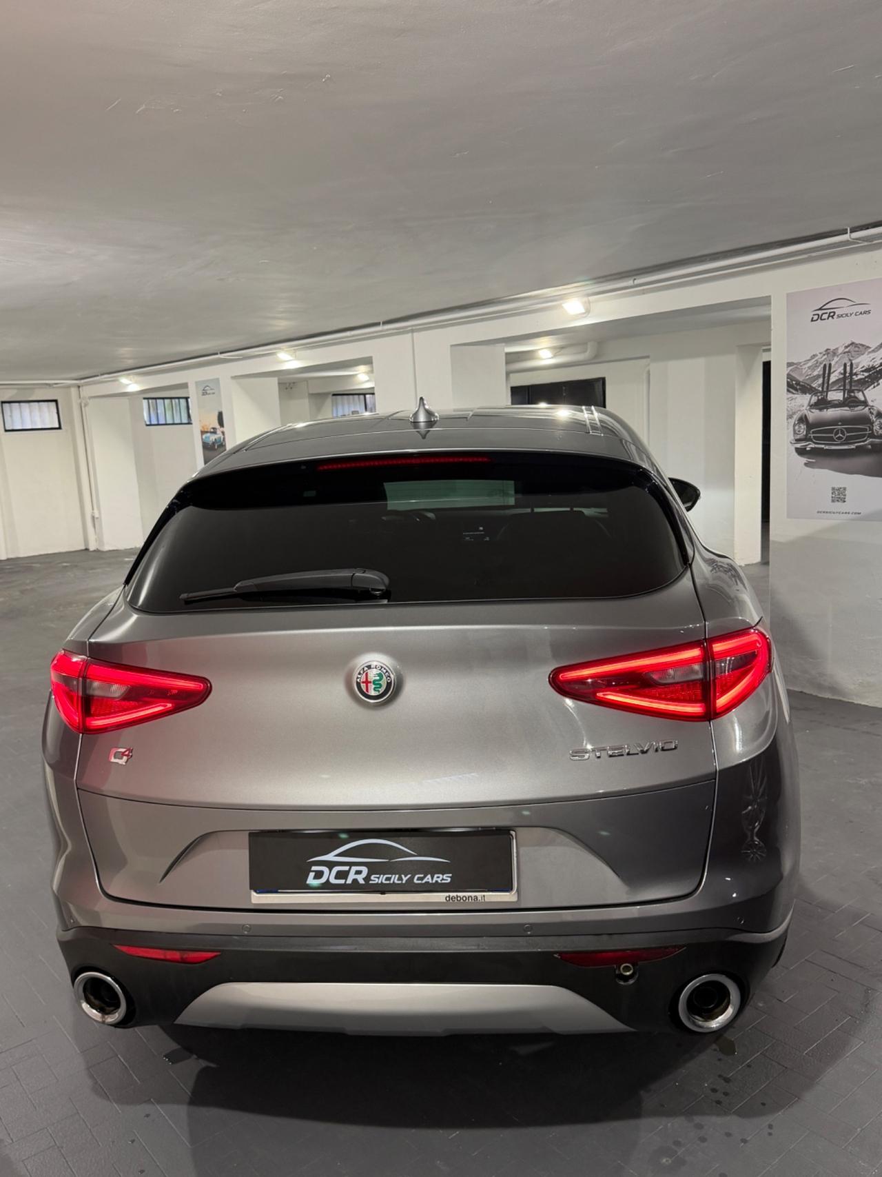 Alfa Romeo Stelvio 2.2 Turbodiesel 210 CV AT8 Q4 Executive