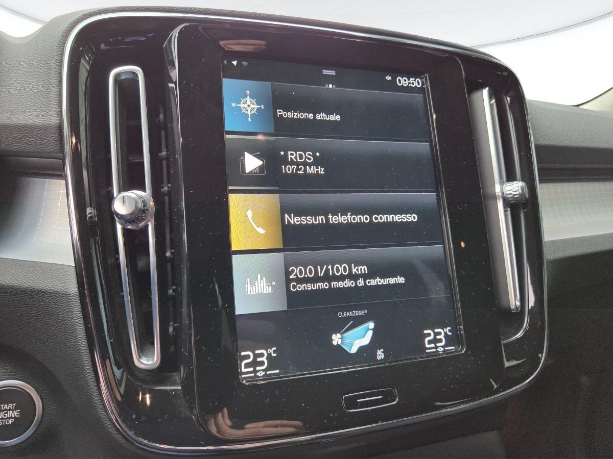 VOLVO XC40 1.5 t2 Momentum Pro