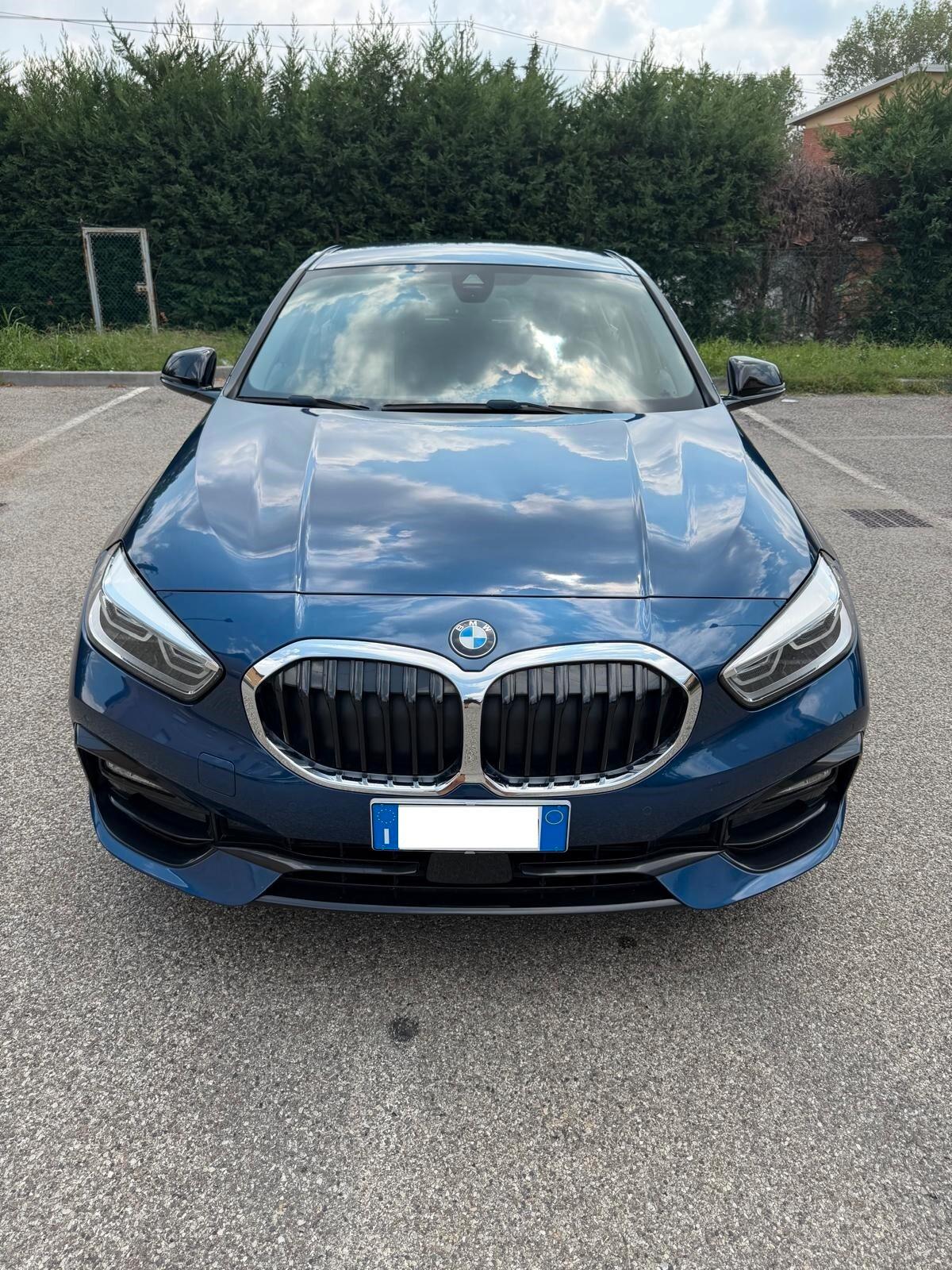 BMW 116 d - AUT. - NAV. - NEOP. - 12 MESI DI GARANZIA -