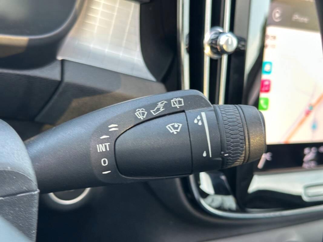 Volvo XC40 1.5 t4 phev Inscription Expression TETTO APRIBILE
