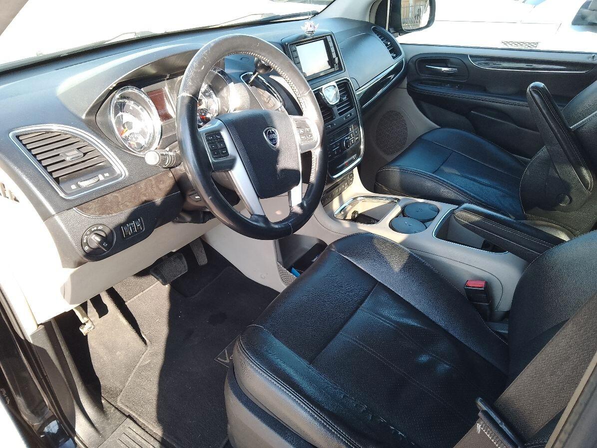 LANCIA VOYAGER TD 7 POSTI