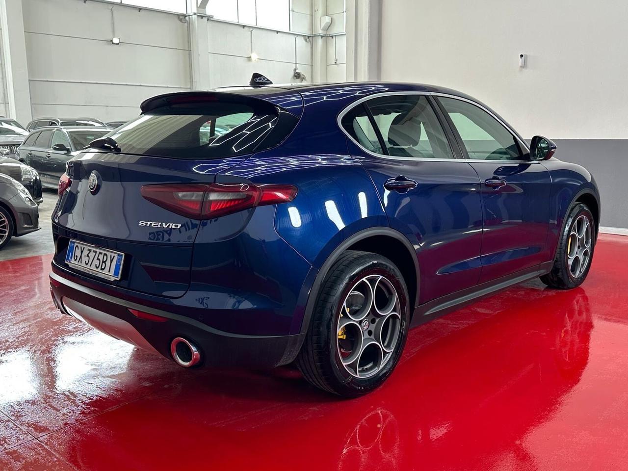 Alfa Romeo Stelvio 2.2 Turbodiesel 210cv q4 b tech