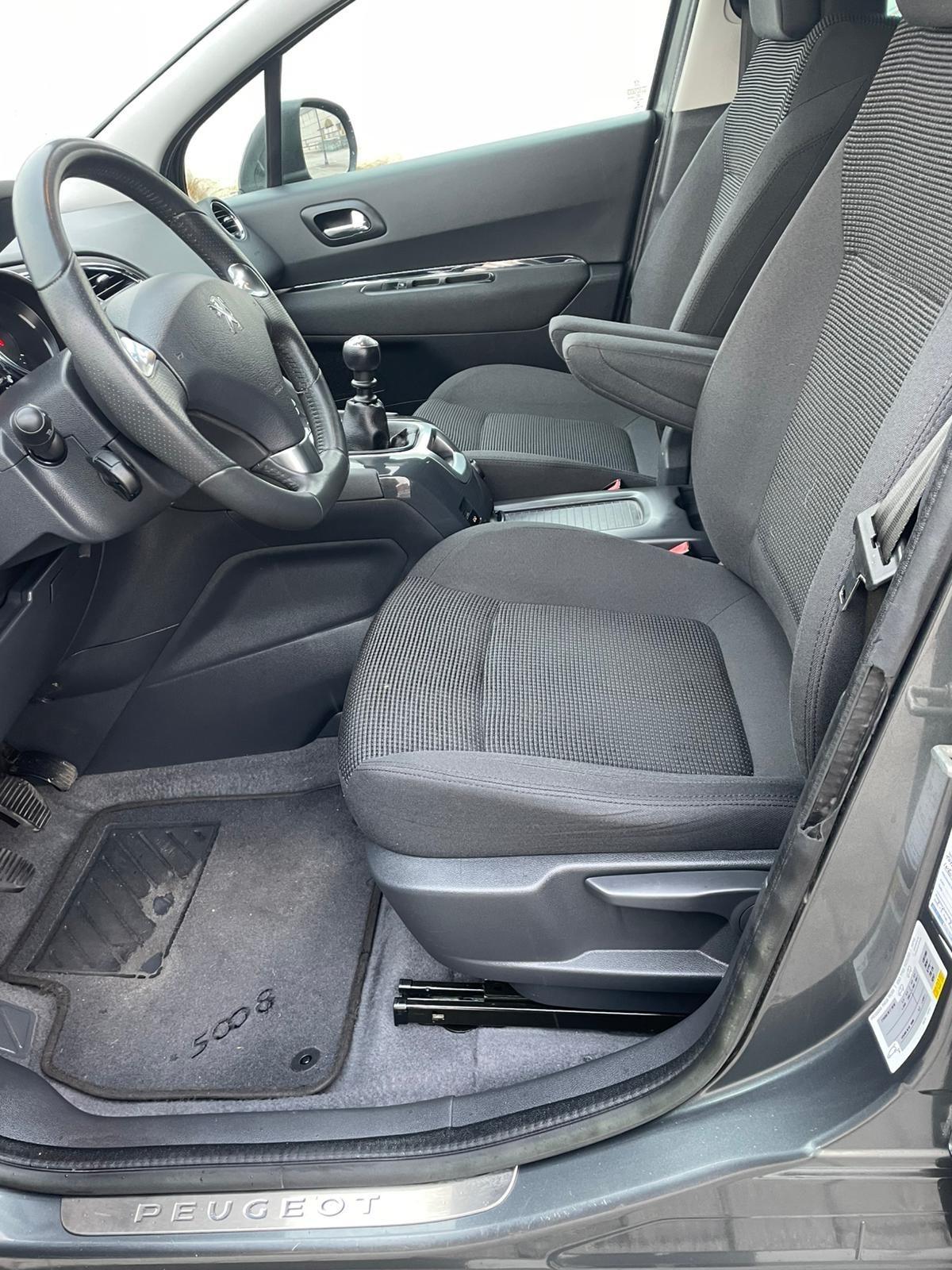 Peugeot 5008 1.6 HDi 7 POSTI Allure 12 MESI GARANZIA