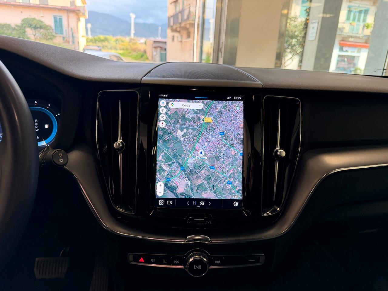 Volvo XC 60 XC60 B4 (d) automatico Essential