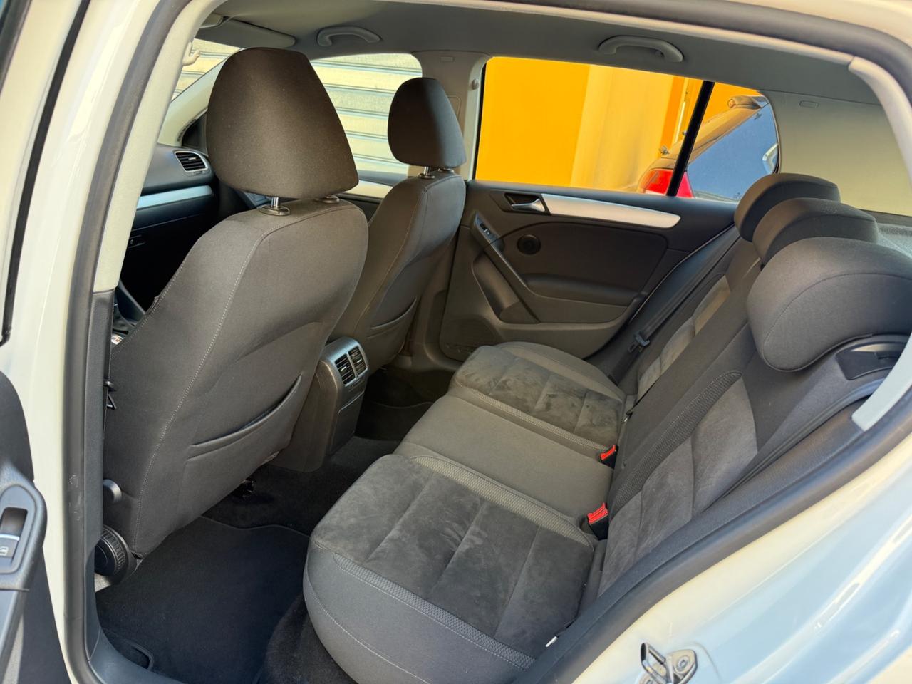 Volkswagen Golf 1.6 TDI DPF DSG 5p. Highline