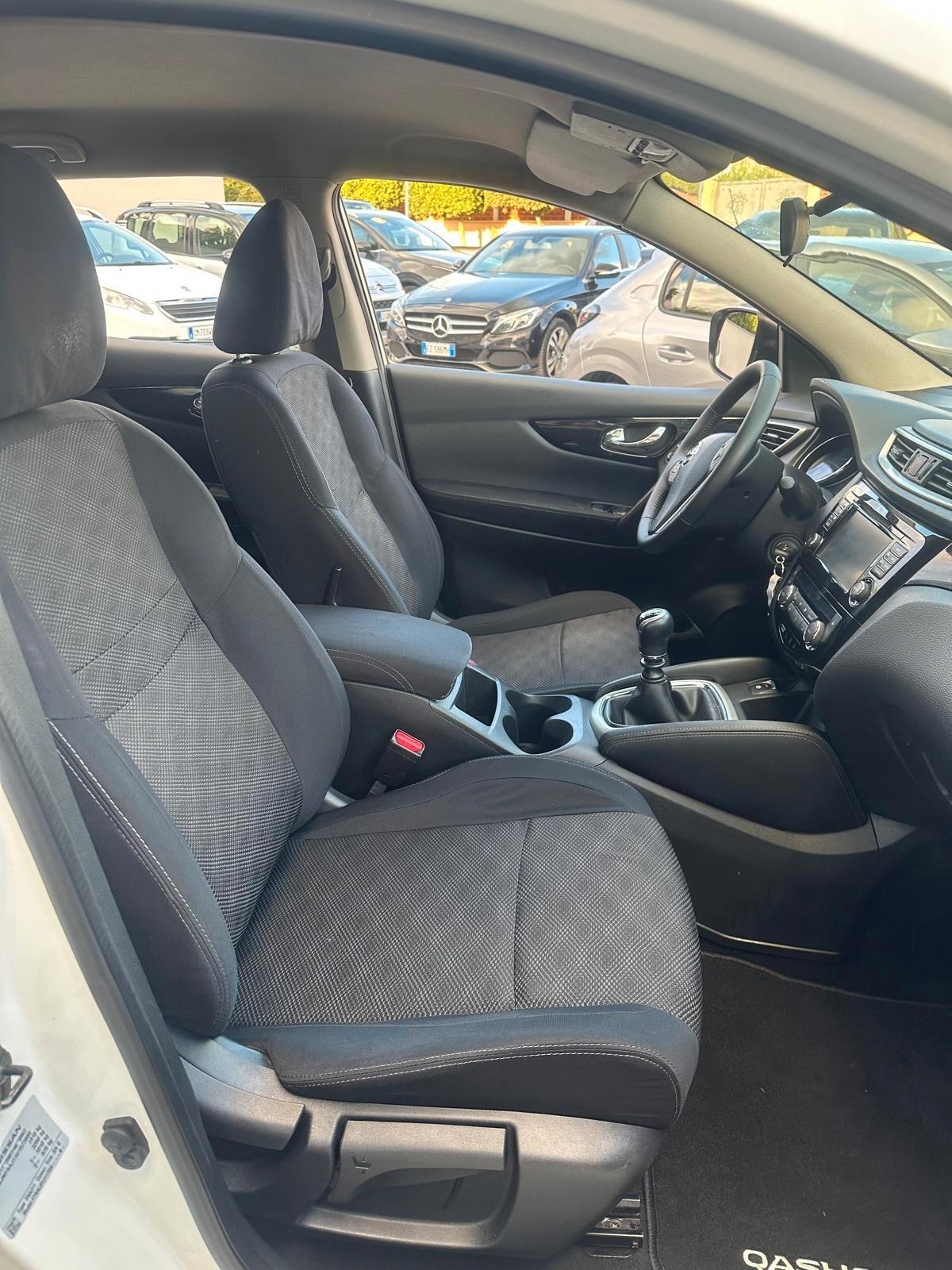 Nissan Qashqai 1.5 dCi Visia