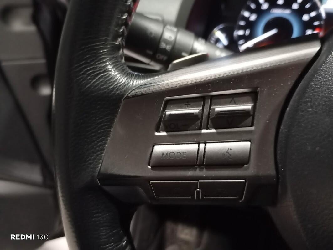 Subaru Legacy del 2013 GPL 2033 GANCIO TRAINO THULE