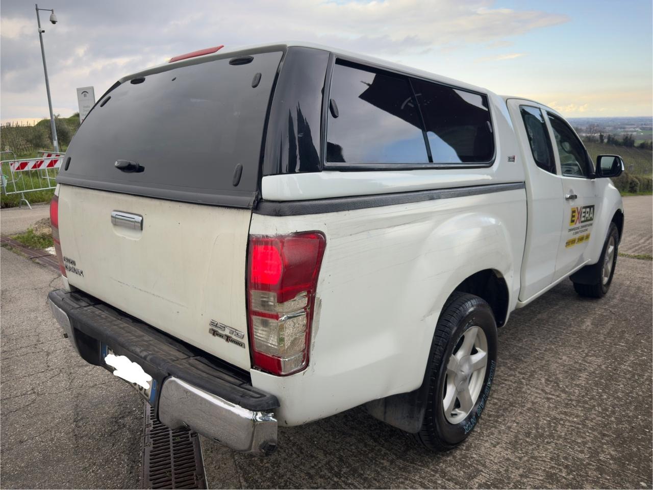 Isuzu D-Max 2.5 Crew Cab Solar Special 4WD