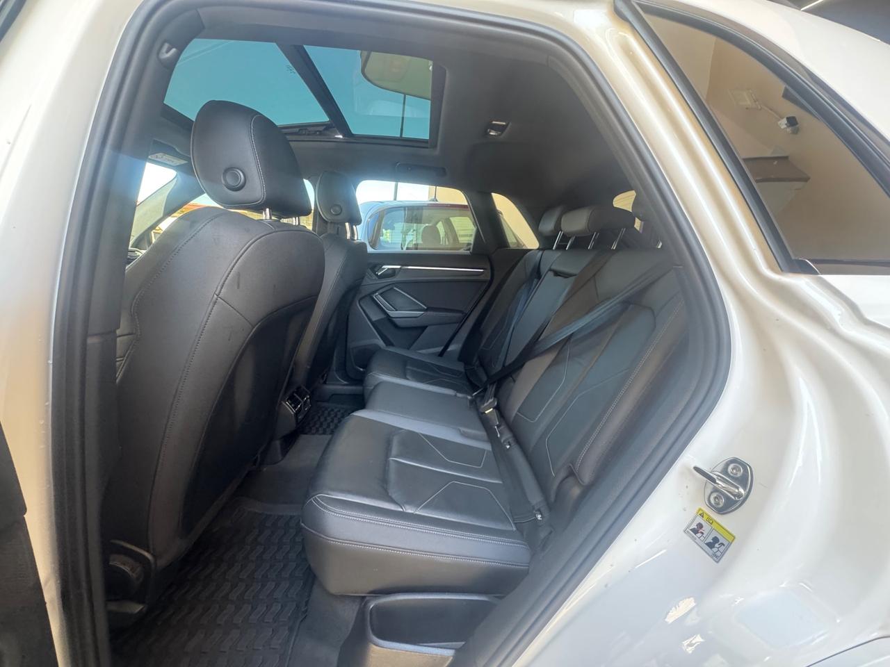 Audi Q3 35 TDI S tronic line edition tetto apribile