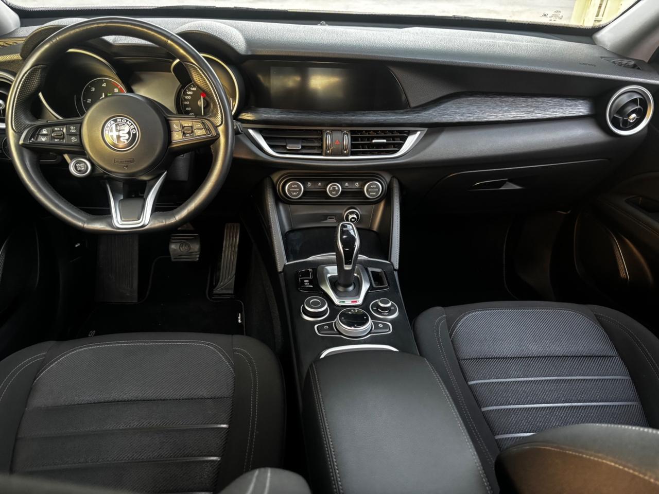 Alfa Romeo Stelvio 2.2 Turbodiesel 190 CV AT8 RWD Executive