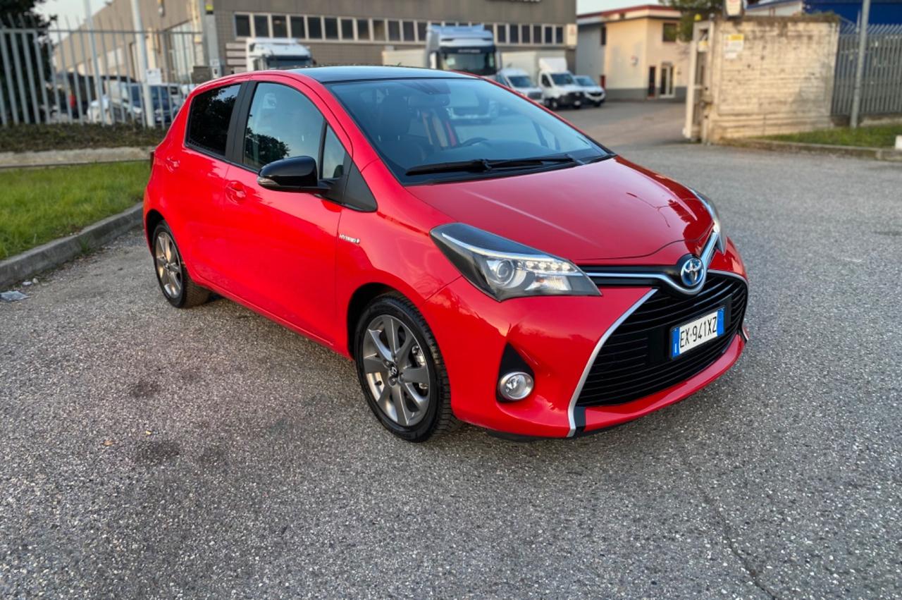 Toyota Yaris 1.5 Hybrid 5 porte Lounge