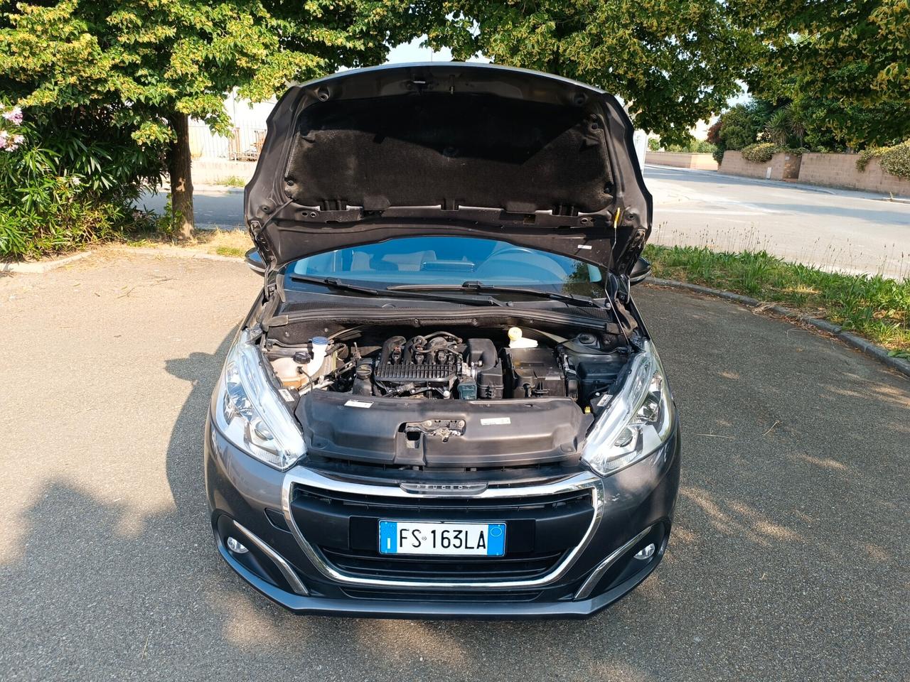 Peugeot 208 1.2 5 porte del 2018 SOLO 102.000 KM