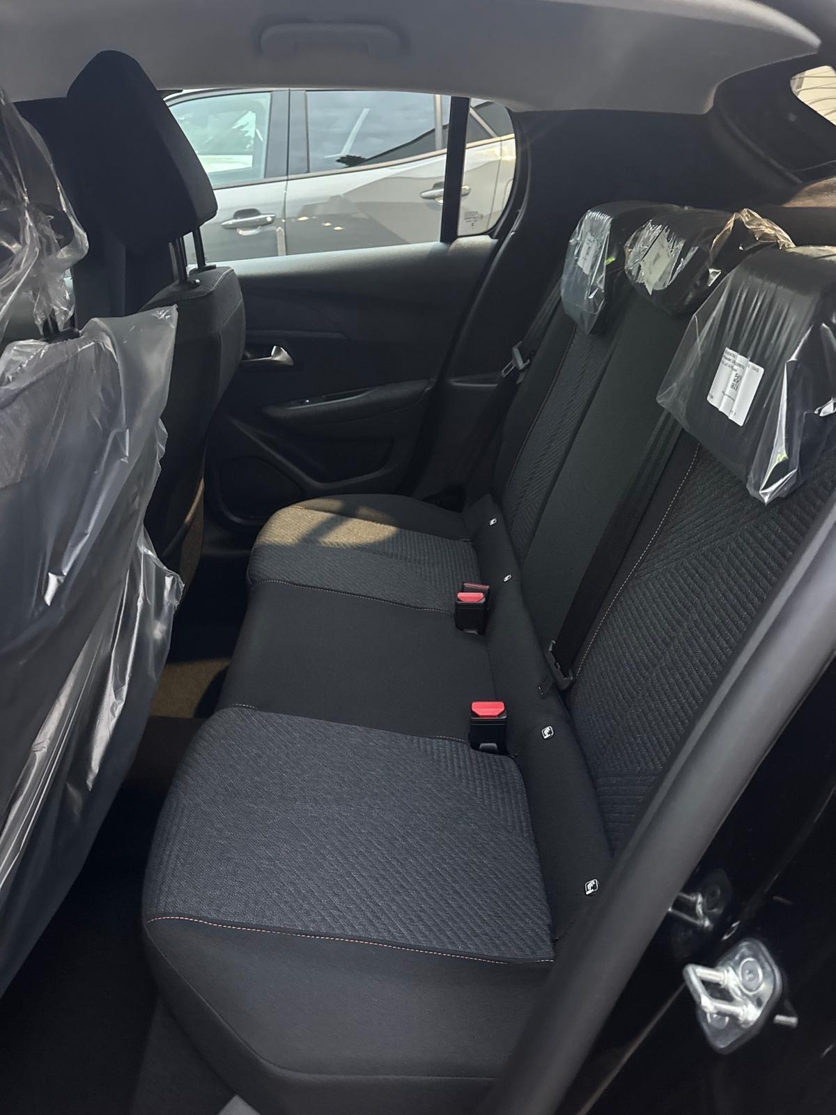 Peugeot 208 Hybrid 110 e-DCS6 Style