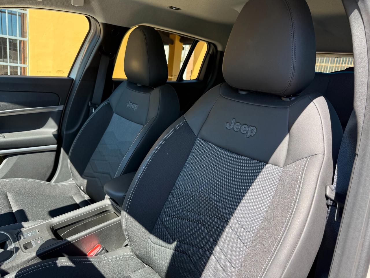 Jeep Avenger 1.2 Turbo 100 CV MHEV Summit