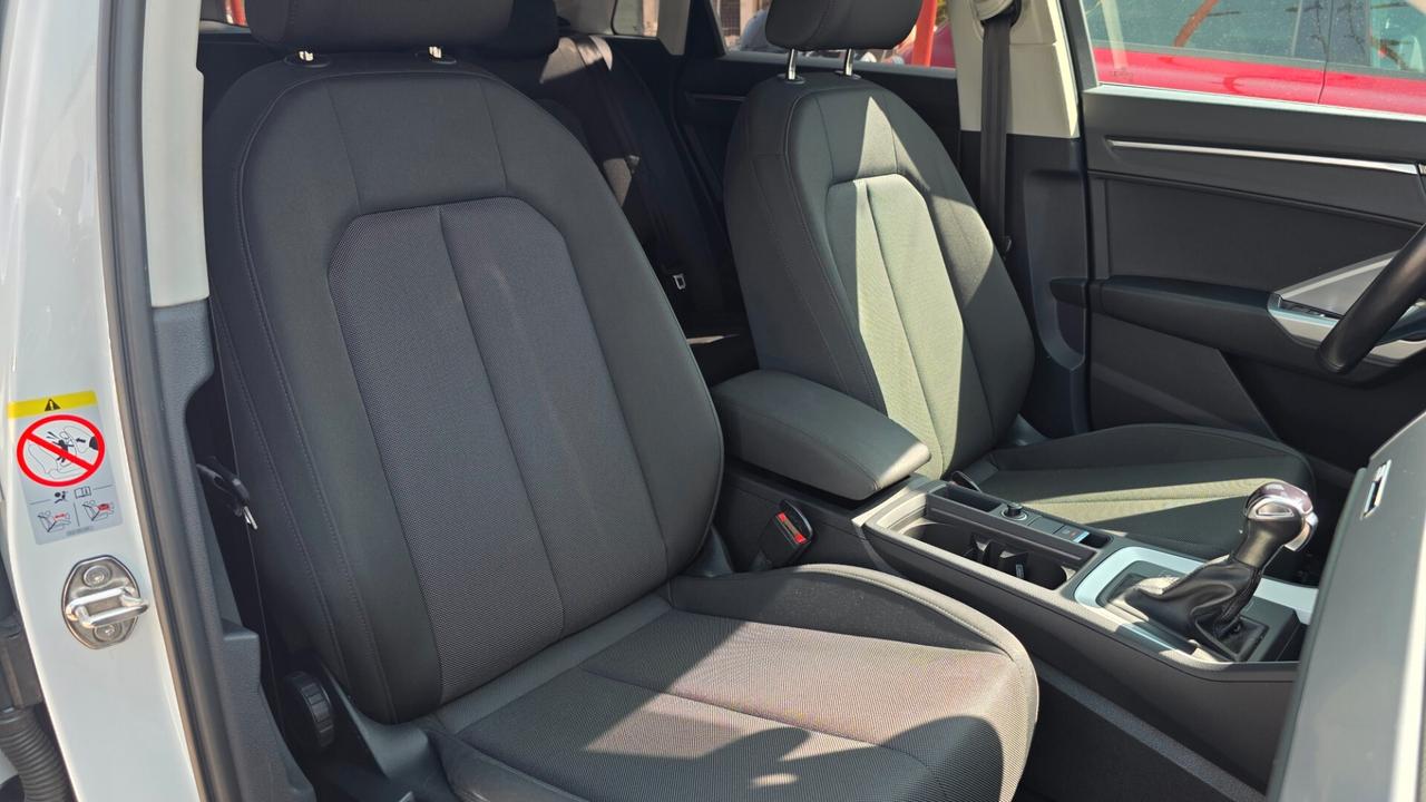 Audi Q3 2.0 TDI 150cv - S-TRONIC VIRTUAL COCKPIT