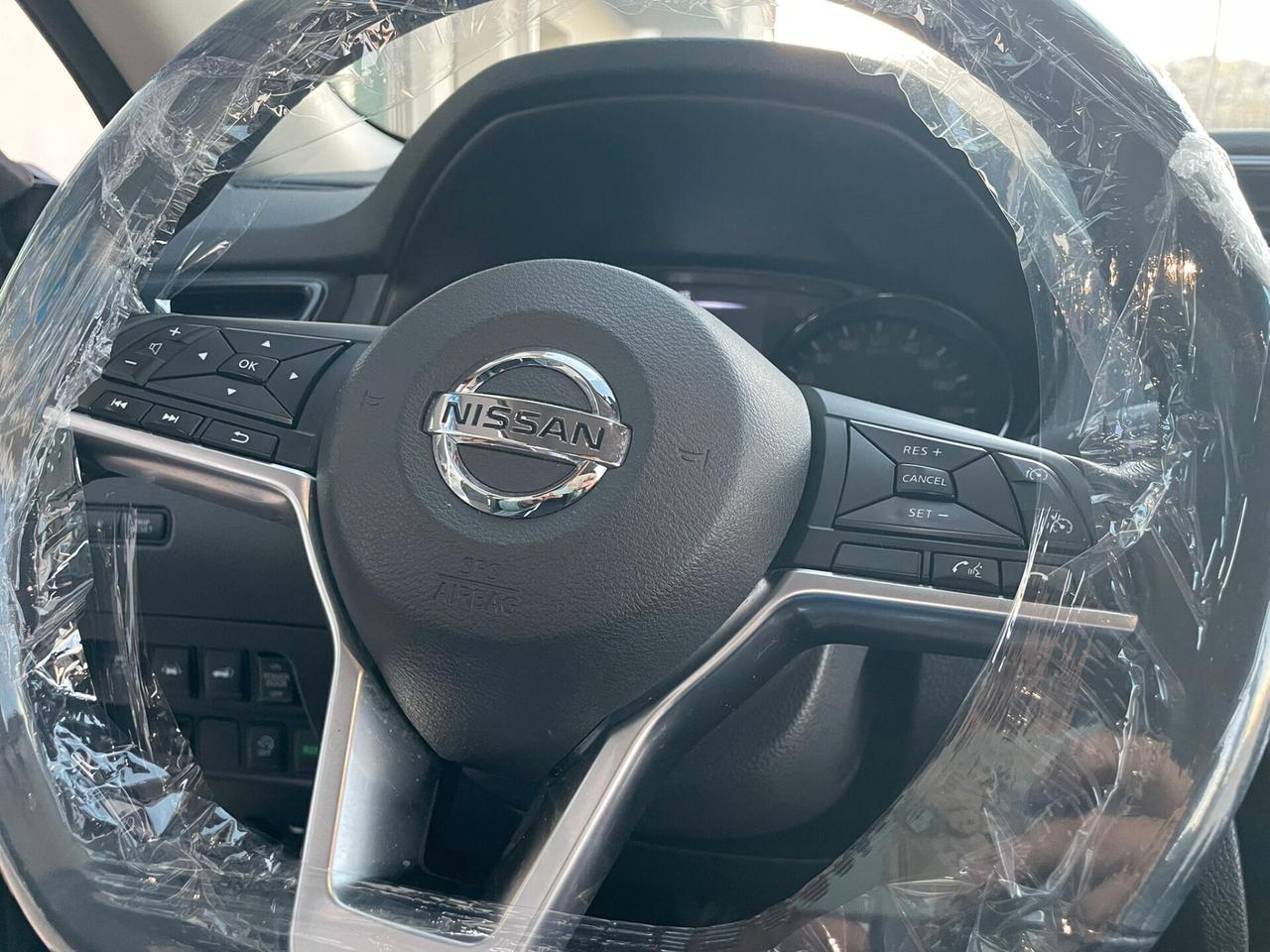 Nissan X-Trail dCi 4WD inserimento manuale