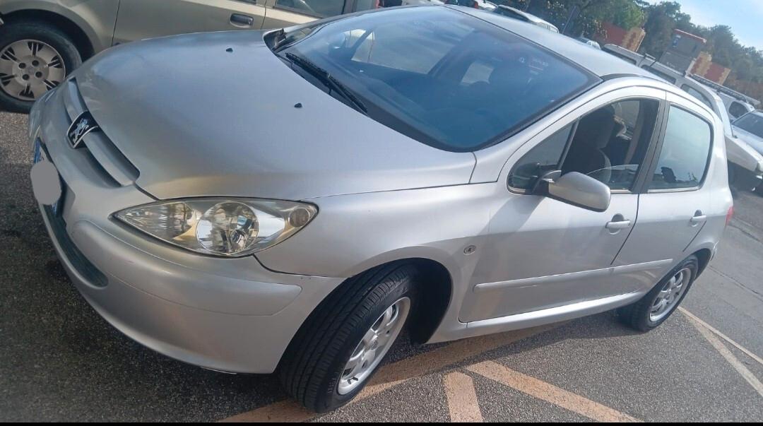 Peugeot 307 1.6 16V 5p. BENZINA /POCHI KM