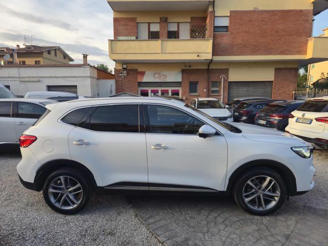 MG EHS Plug-in Hybrid Luxury PLUG -IN aziendale