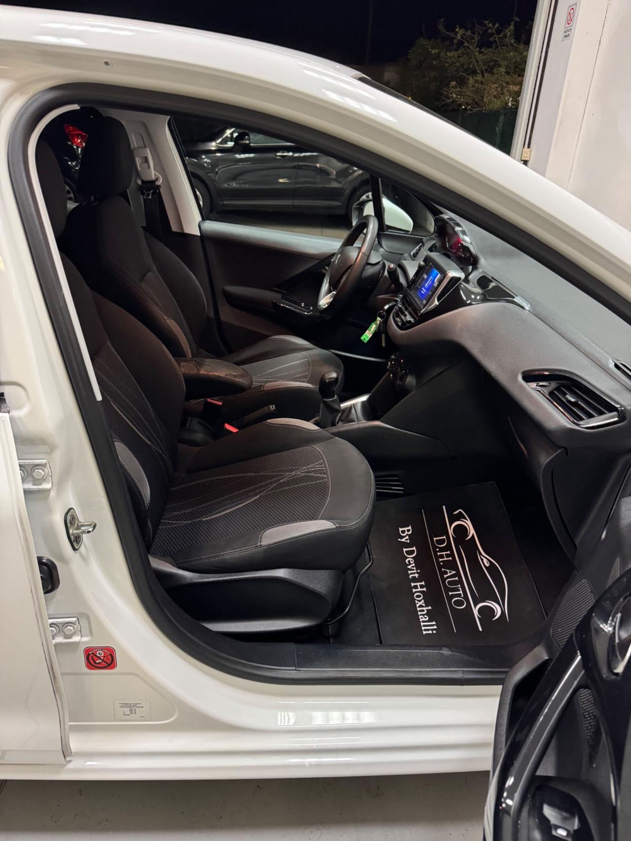 Peugeot 208 1.4 HDi 68 CV 5 porte Allure