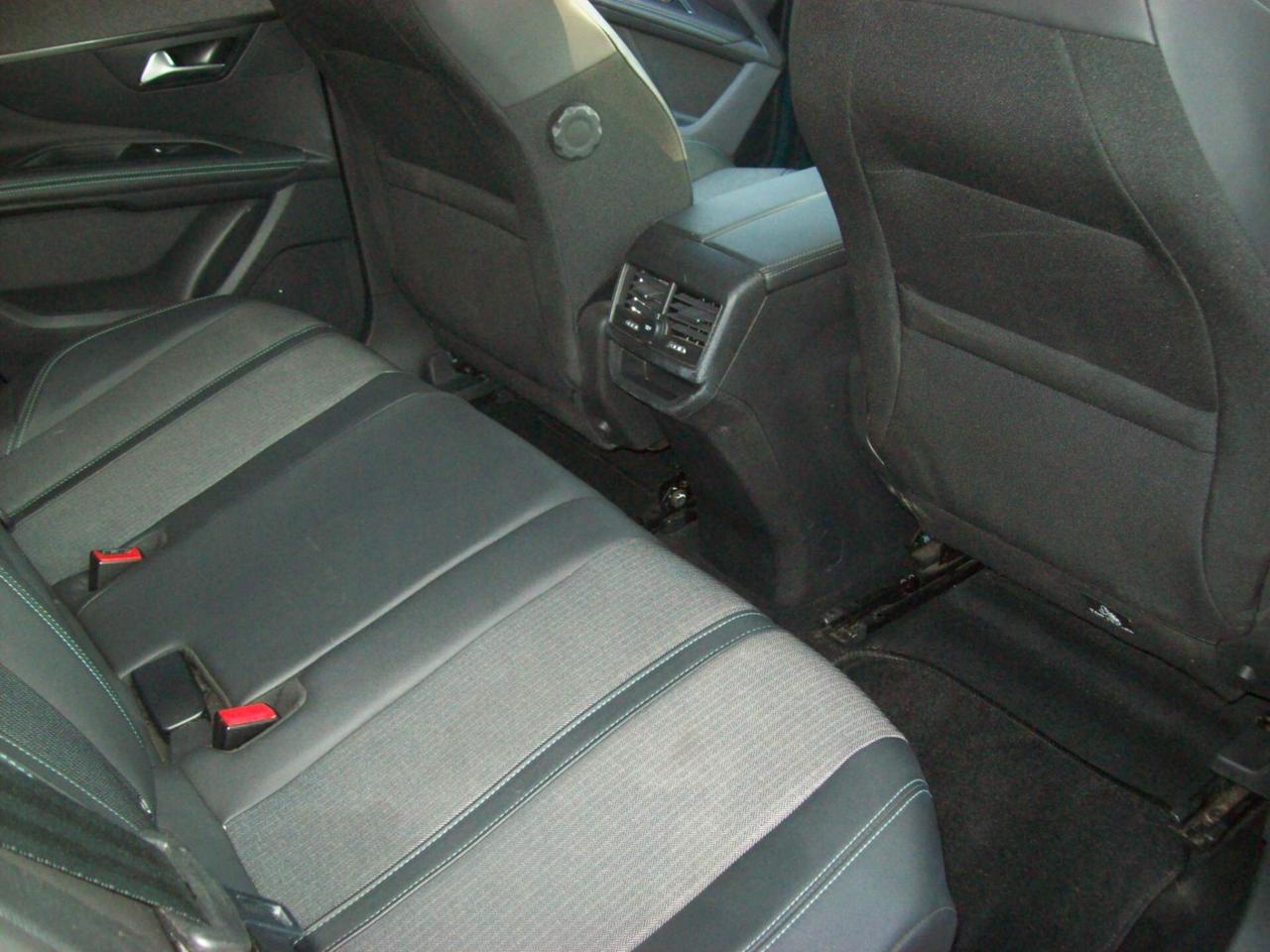 Peugeot 3008 BlueHDi 130 S&S EAT8 Allure Pack