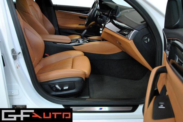 BMW 520 BMW Serie 520d - xDrive . M.Sport * TETTO-PELLE*