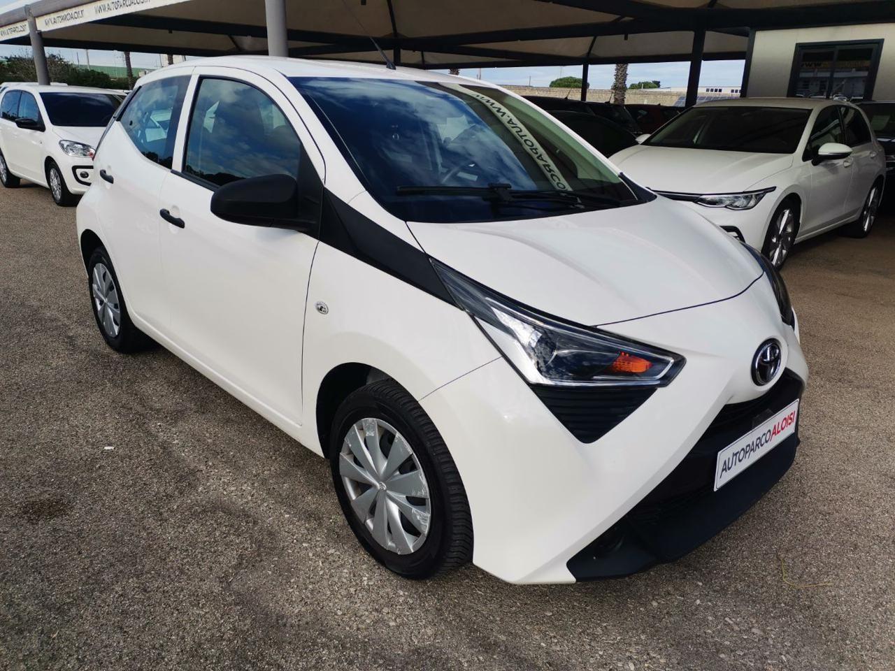 Toyota Aygo Connect 1.0 VVT-i 72CV 5 porte x-business
