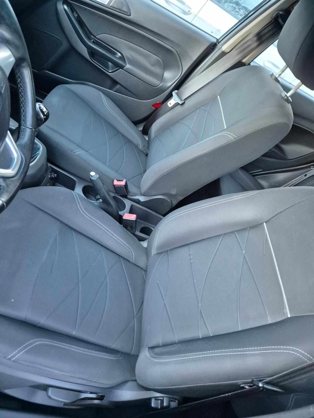 Ford Fiesta 1.2 60CV 5 porte Titanium