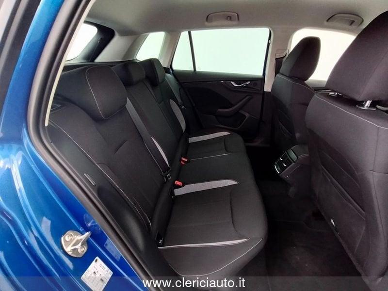 Skoda Kamiq 1.0 TSI 115 CV Black Dots