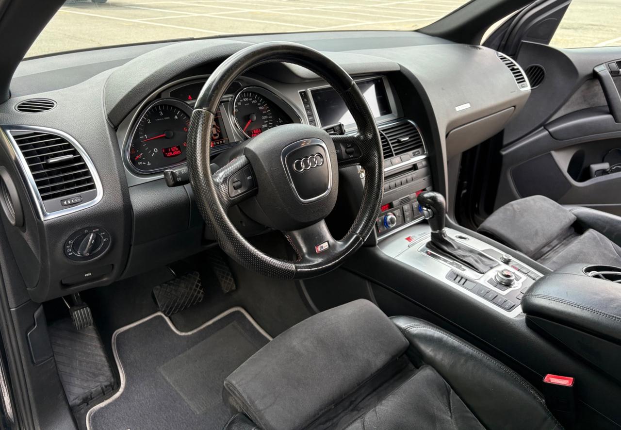 Audi Q73.0V6 TDI 233CV quattro F1 Sline 7posti