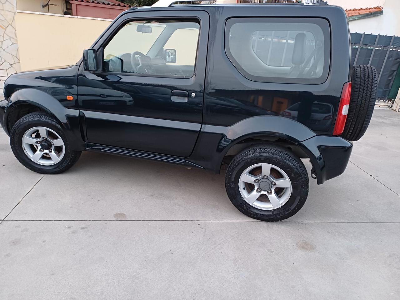 Suzuki Jimny 1.3i 16V cat 4WD JLX
