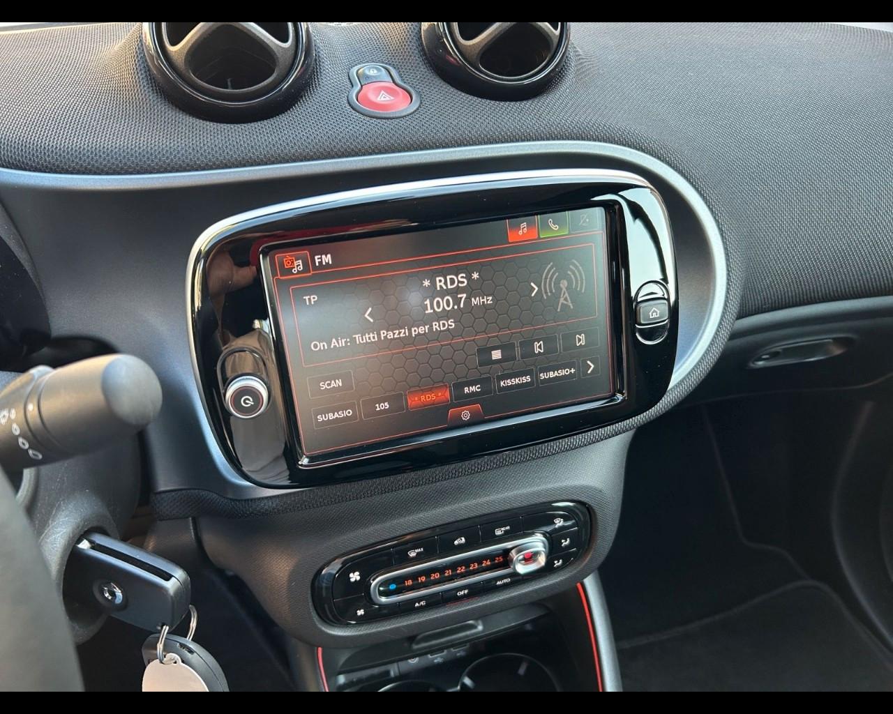 SMART Fortwo III 2020 Cabrio - Fortwo Cabrio eq Passion 4,6kW