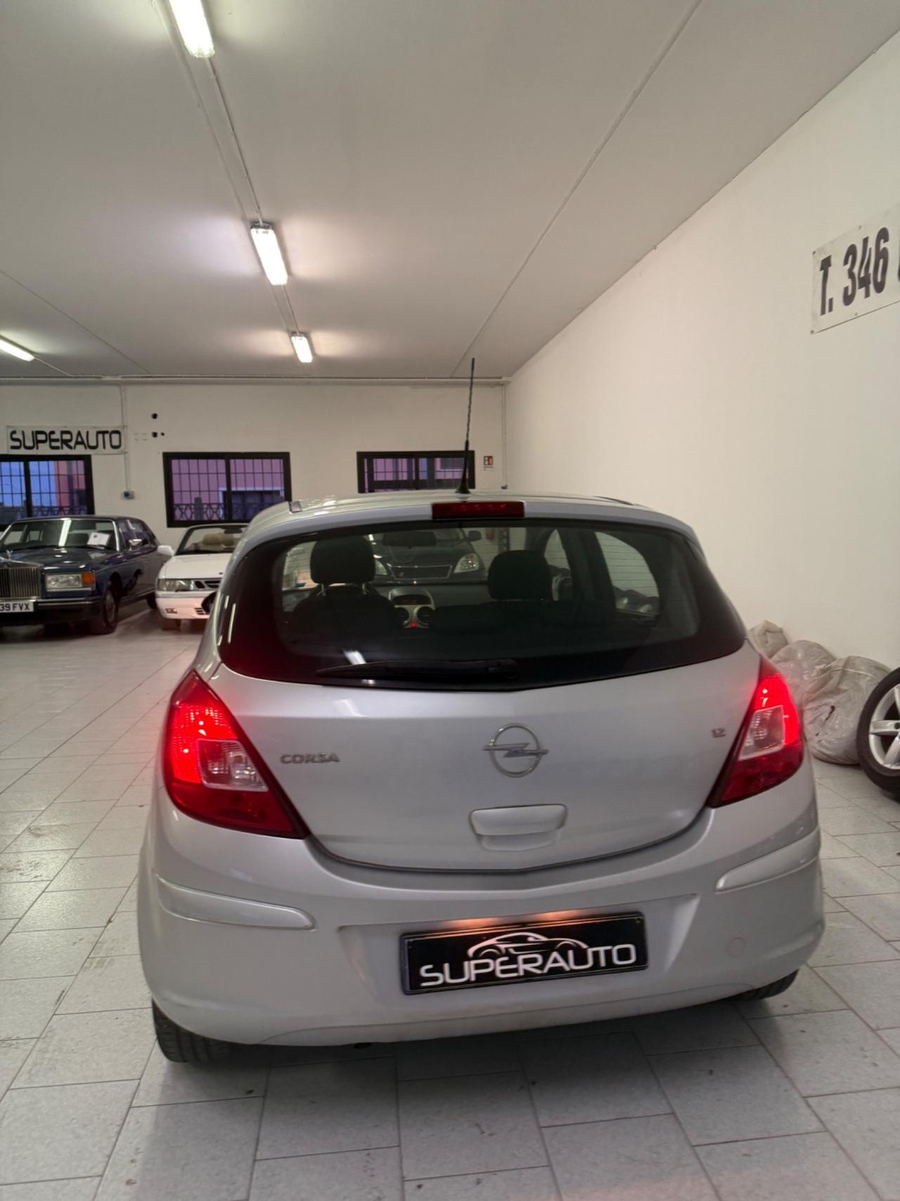 Opel Corsa 1.2 5 porte Cosmo