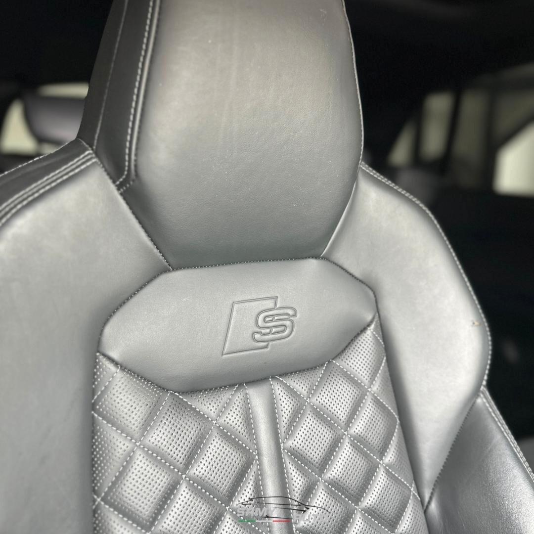 Audi Q8 55 TFSI quattro tiptronic Sport
