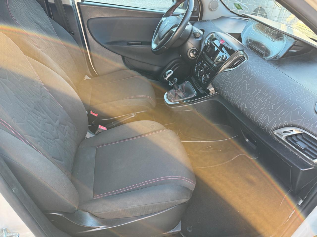 Lancia Ypsilon 1.2 69 CV 5 porte GPL Ecochic Gold NEOPATENTATI