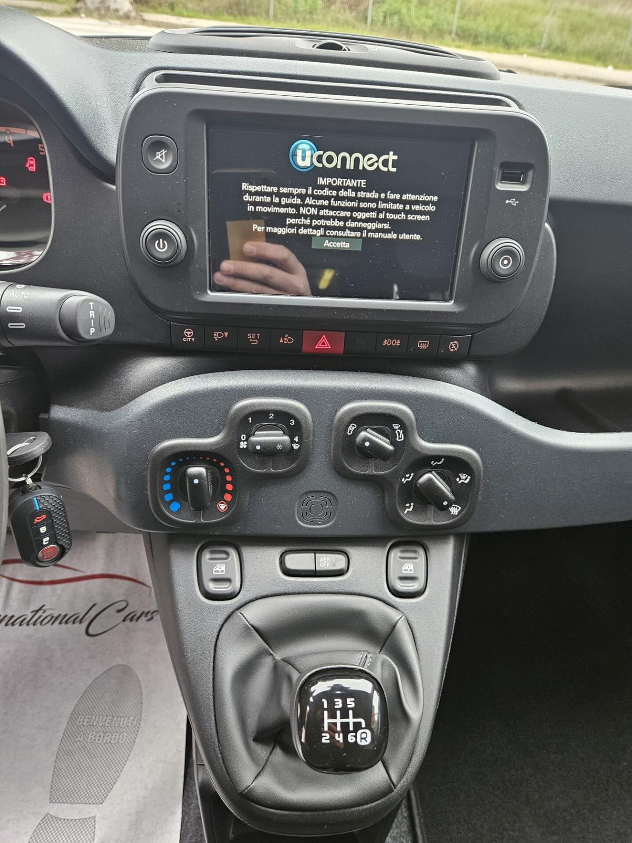 Fiat Panda CROSS 1.0 Hybrid 4200km