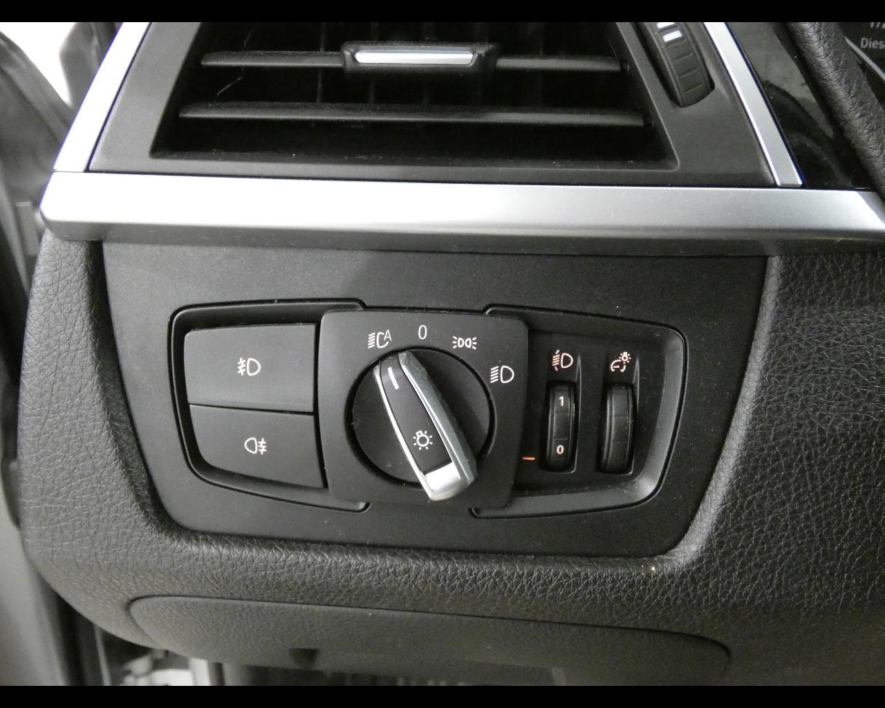 BMW Serie 3 (F30/31) - 316d Touring Business Advantage aut.