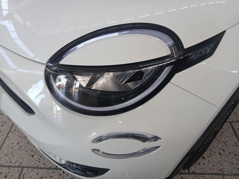 FIAT 600 (2023-->) Hybrid 110 CV DCT MHEV La Prima