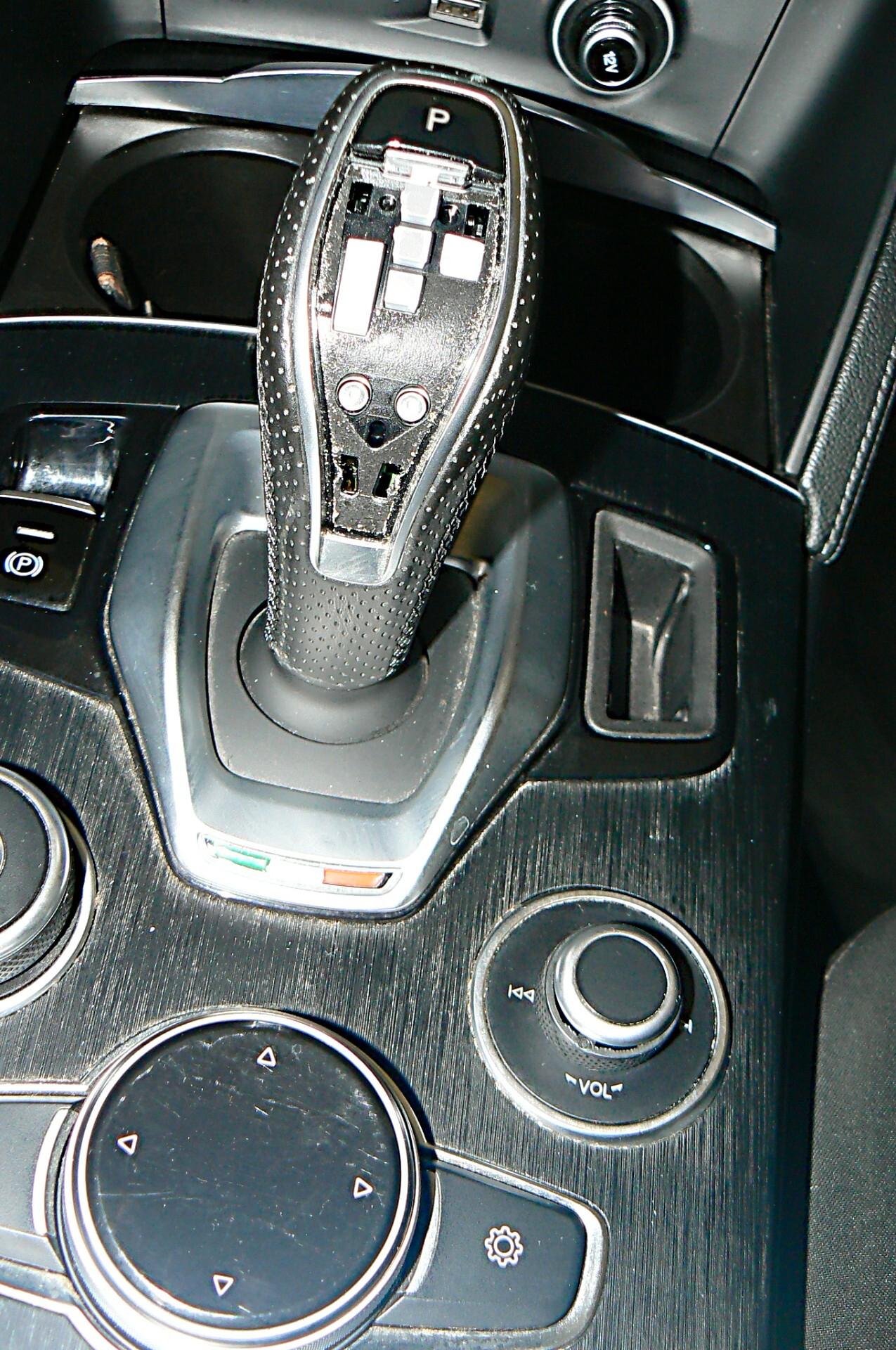 Alfa Romeo Stelvio 2.2 Turbodiesel AT8 2.2 Super Business - n101113