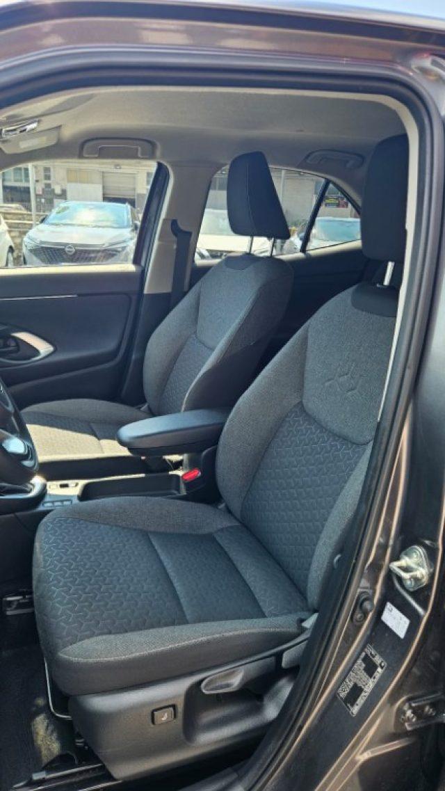 TOYOTA Yaris Cross 1.5 Hybrid 5p. E-CVT Business
