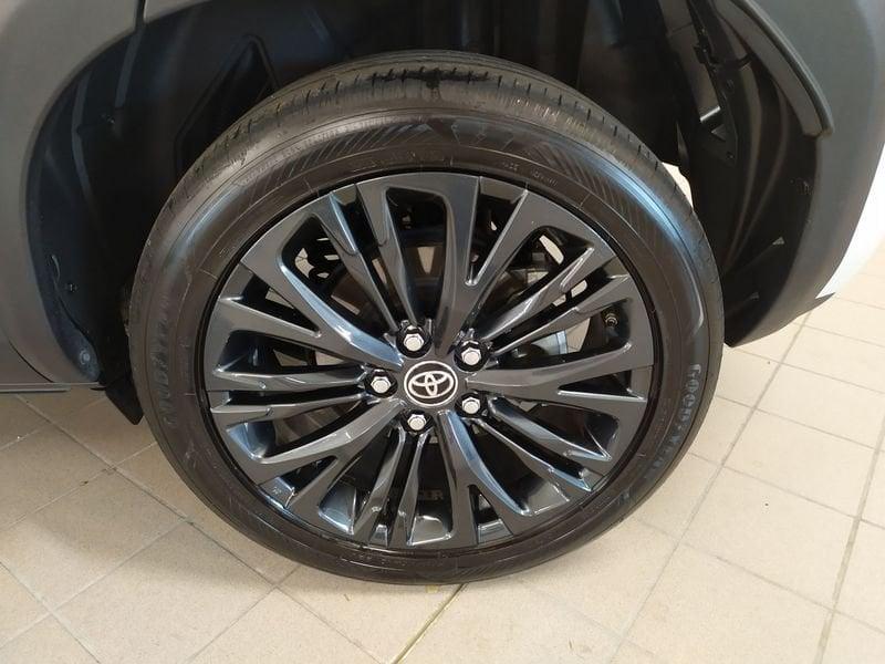 Toyota Yaris Cross 1.5 Hybrid 5p. E-CVT AWD-i Adventure