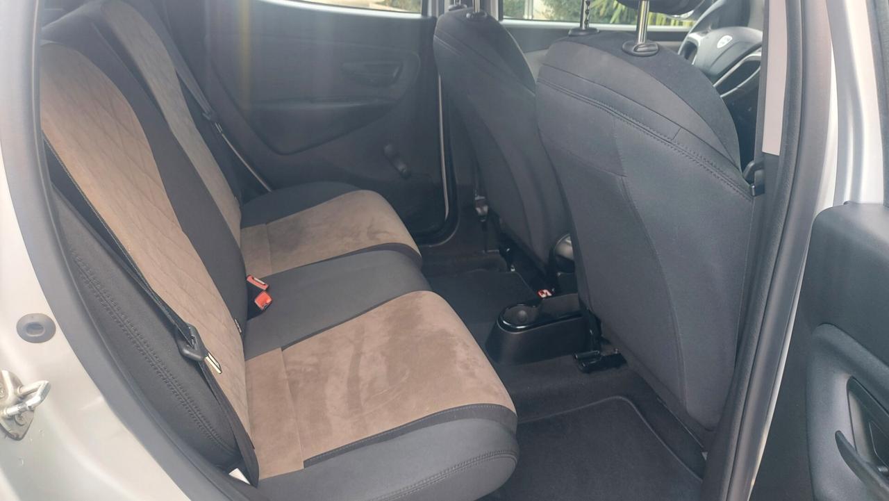 Lancia Ypsilon 1.0 FireFly 5 porte S&S Hybrid Ecochic Gold