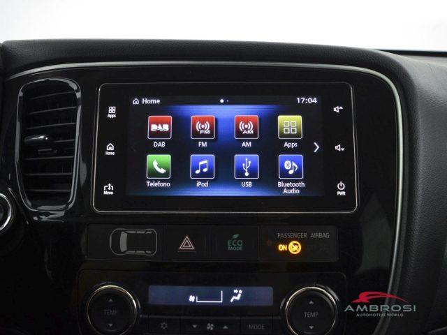 MITSUBISHI Outlander 2.2 DI-D 4WD Instyle Plus SDA 7 posti - AUTOCARRO