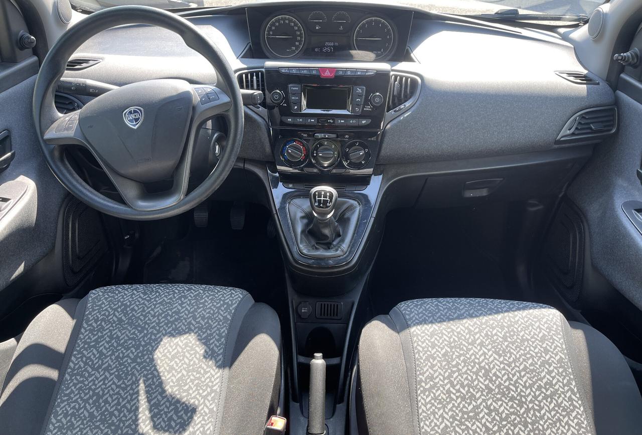 Lancia Ypsilon 1.2 5 porte Elefantino