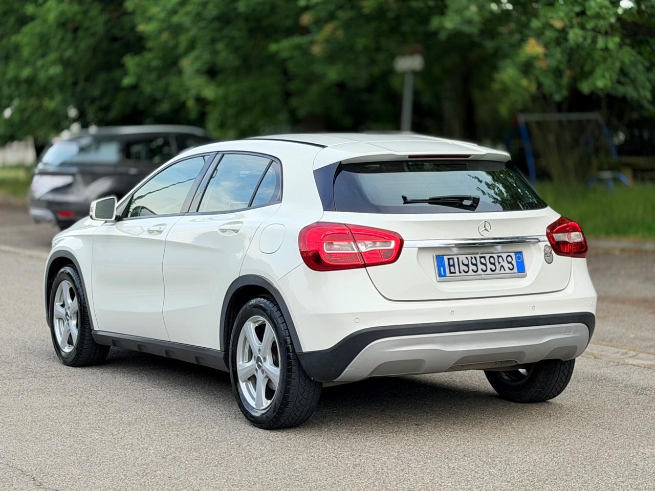 Mercedes-benz GLA 180 d Automatic Premium