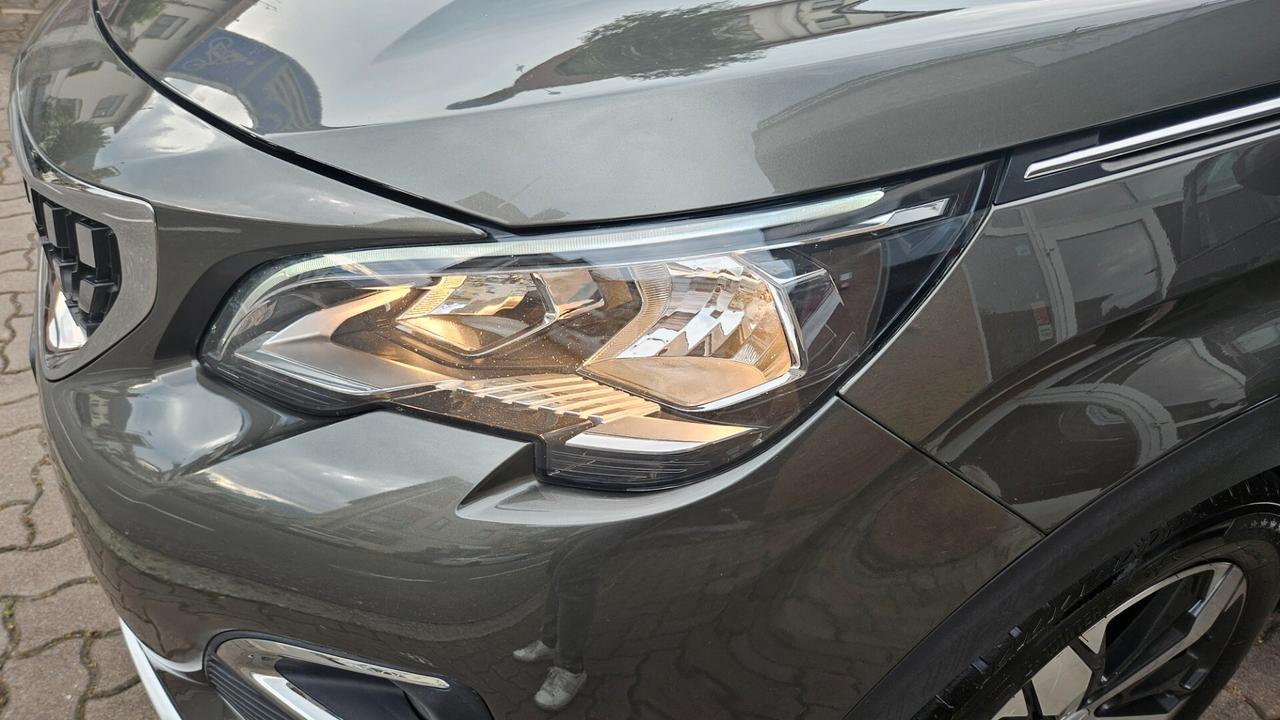 Peugeot 3008 1.2 PURETECH TURBO 130CV CAMERA-NAVY-CARPLAY