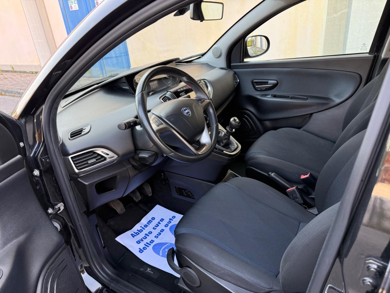 Lancia Ypsilon 1.2 69 CV 5 porte GPL Ecochic Black and Noir