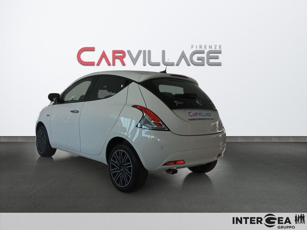 LANCIA Ypsilon 1.0 firefly hybrid Gold s&s 70cv