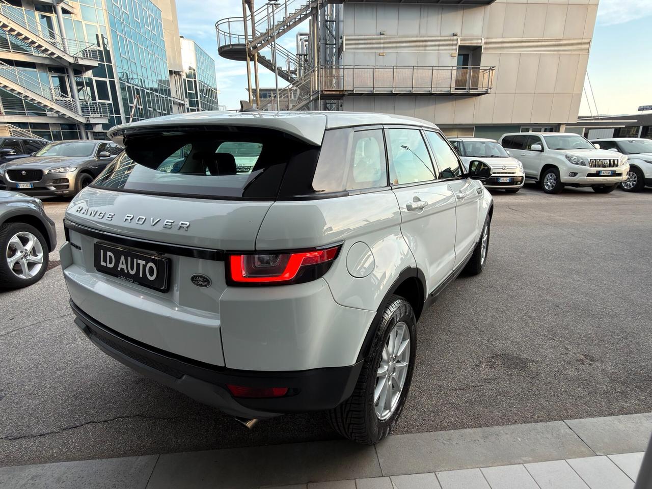 Land Rover Range Evoque 2.0 TD4 150 CV 5p. SE